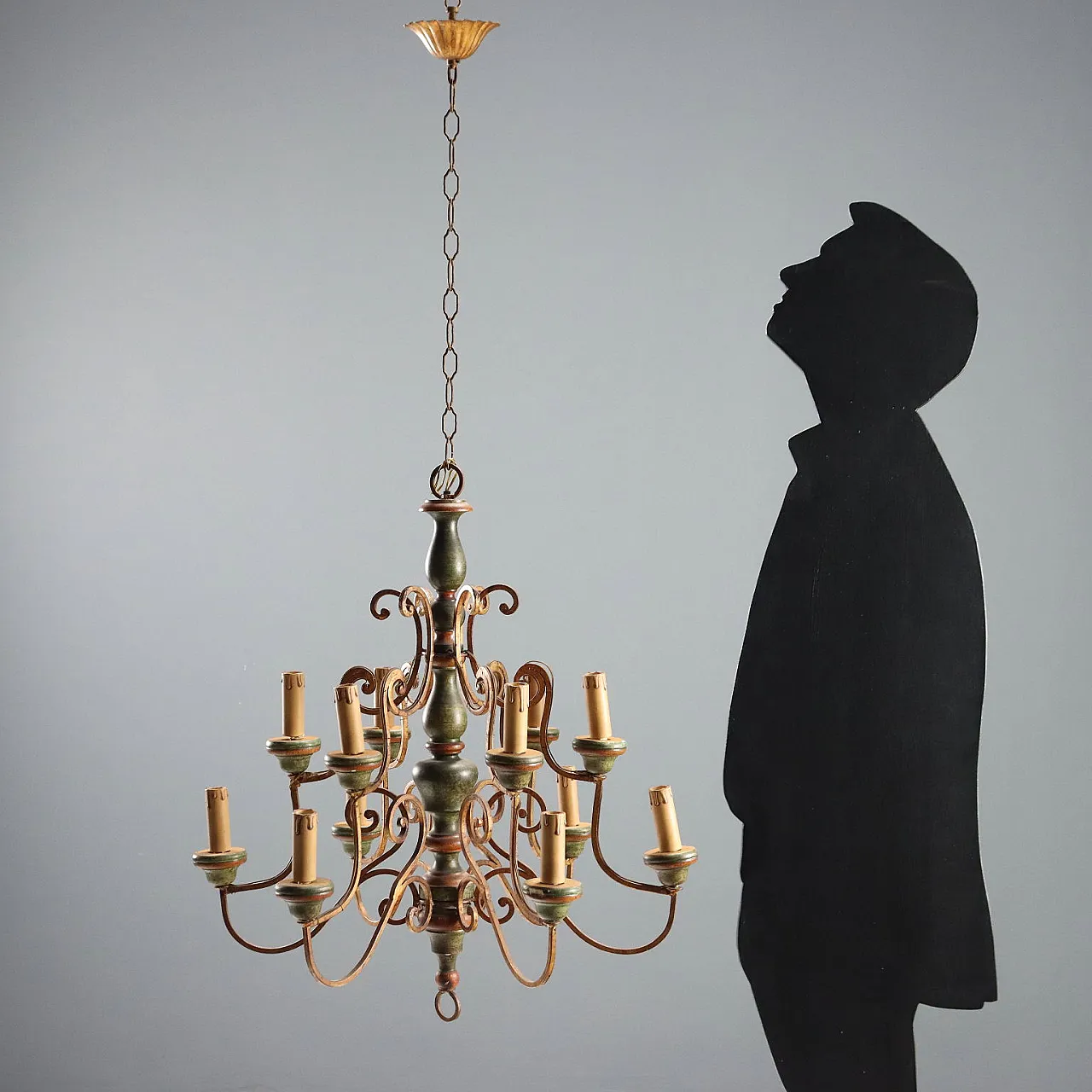 Twelve-light chandelier in curled and gilded iron, 20th century 2