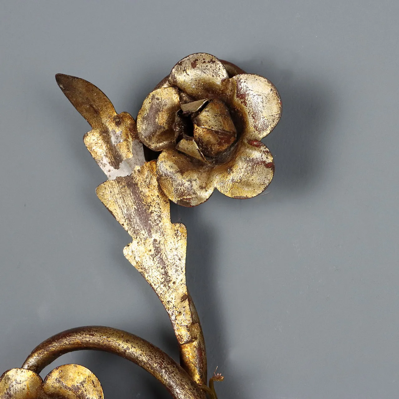 Pair of iron and sheet metal wall lights, late 19th century 4