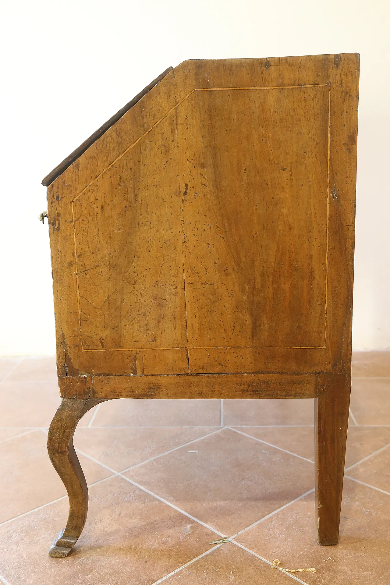 Piedmontese baroque flap in walnut wood, 18th century 21