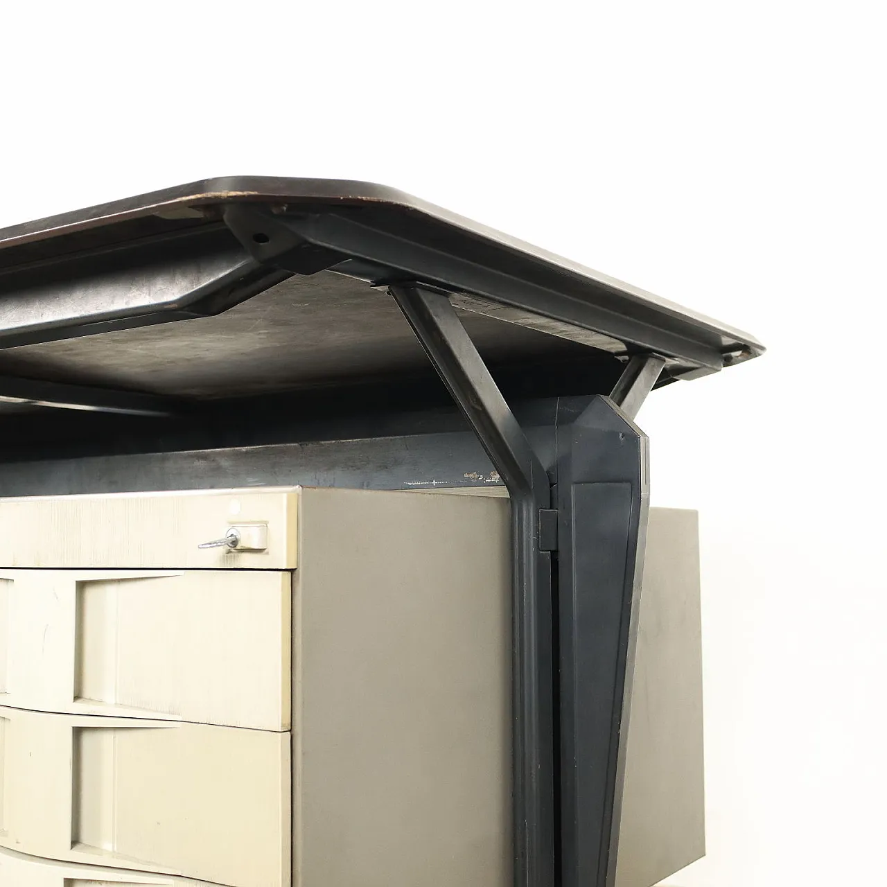 Arco desk by BBPR for Olivetti, late 20th century 5