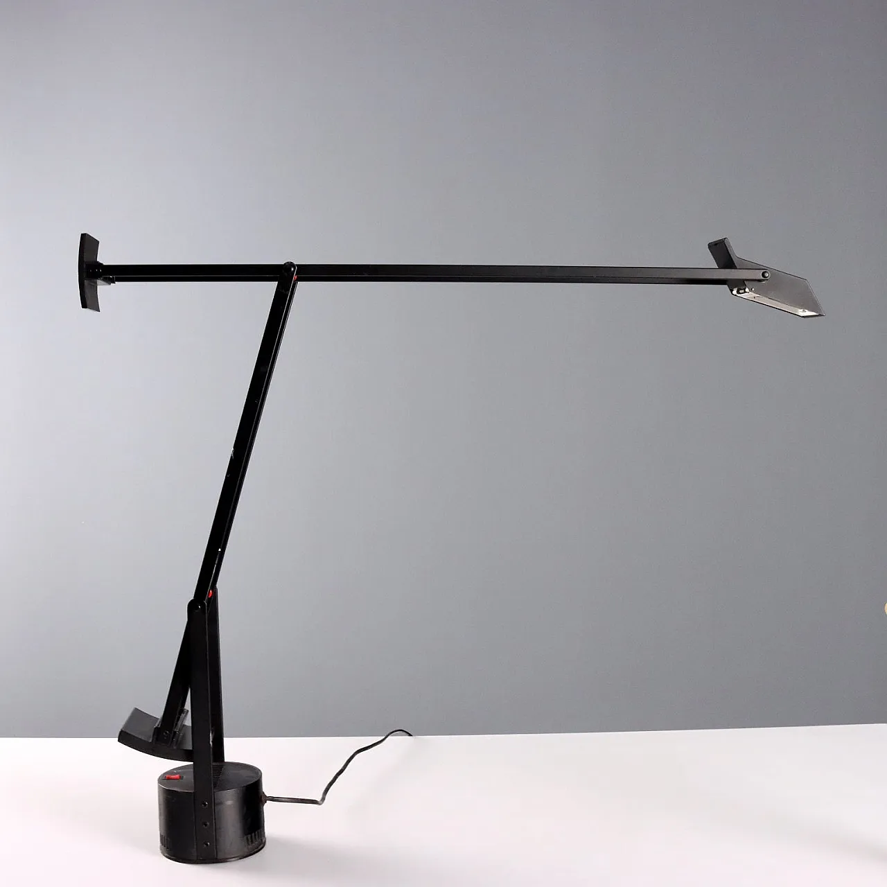 Lampada da tavolo di Richard Sapper per Artemide, '900 6