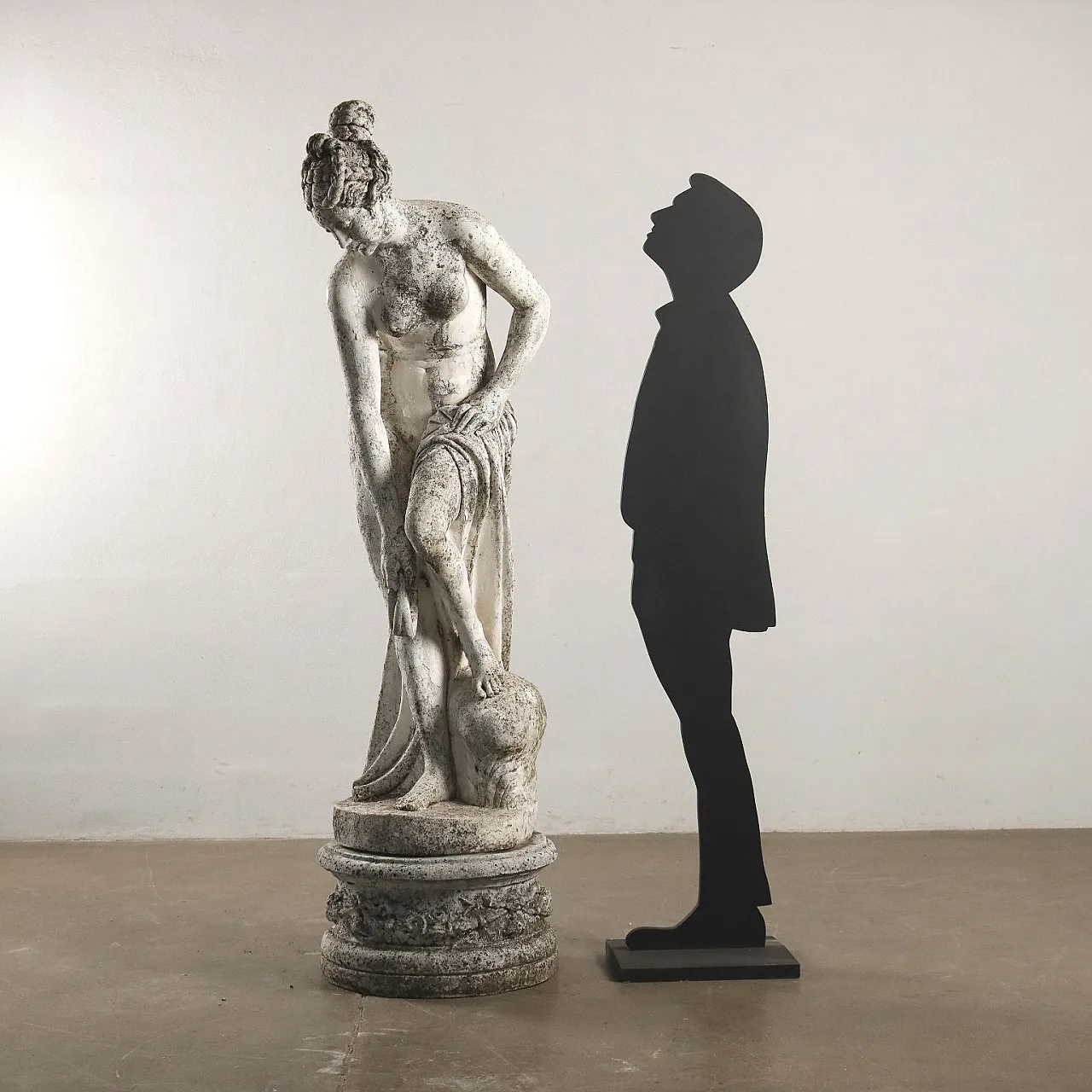 Venere al bagno, statua da giardino in graniglia 2