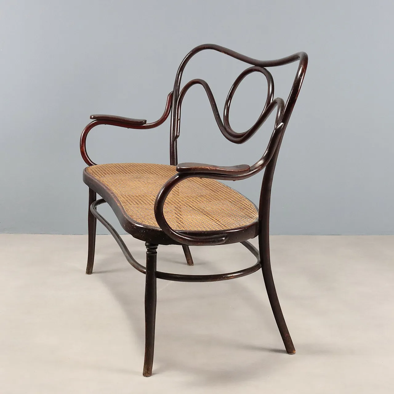 Divano due posti in faggio curvato tinto noce, stile Thonet, fine '800 4