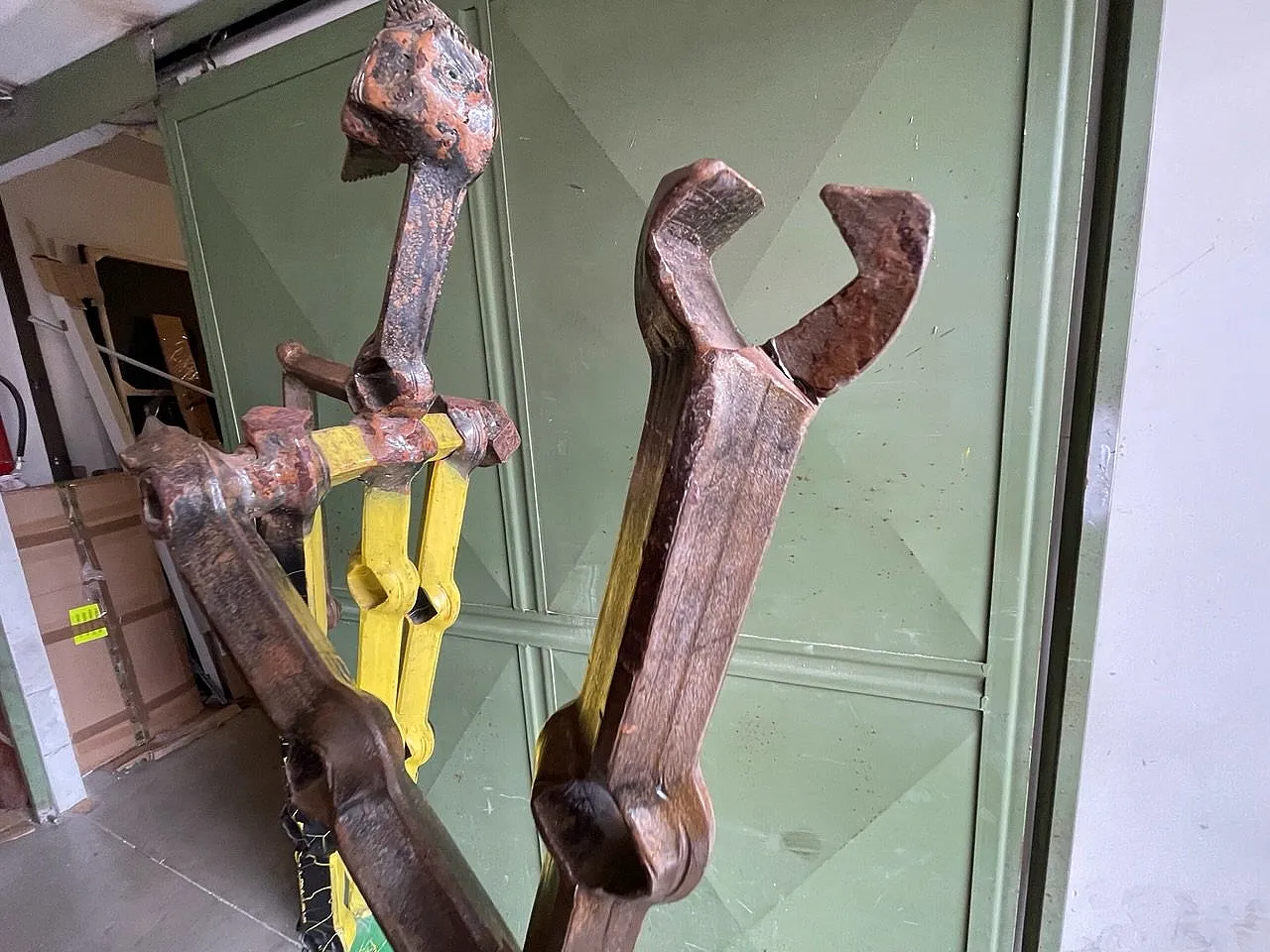 Americo Gianmateo, Large sculpture of Usain Bolt, early 21st century, wrought iron 8