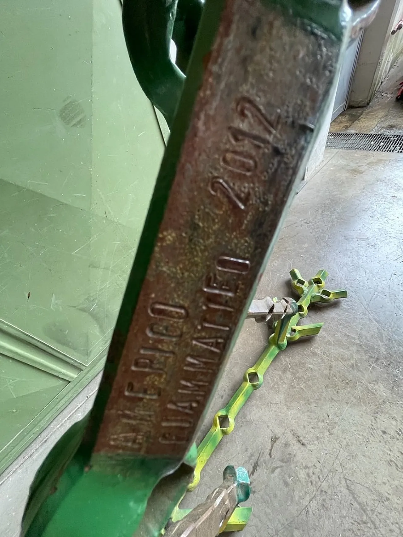 Americo Gianmateo, Large sculpture of Usain Bolt, early 21st century, wrought iron 10