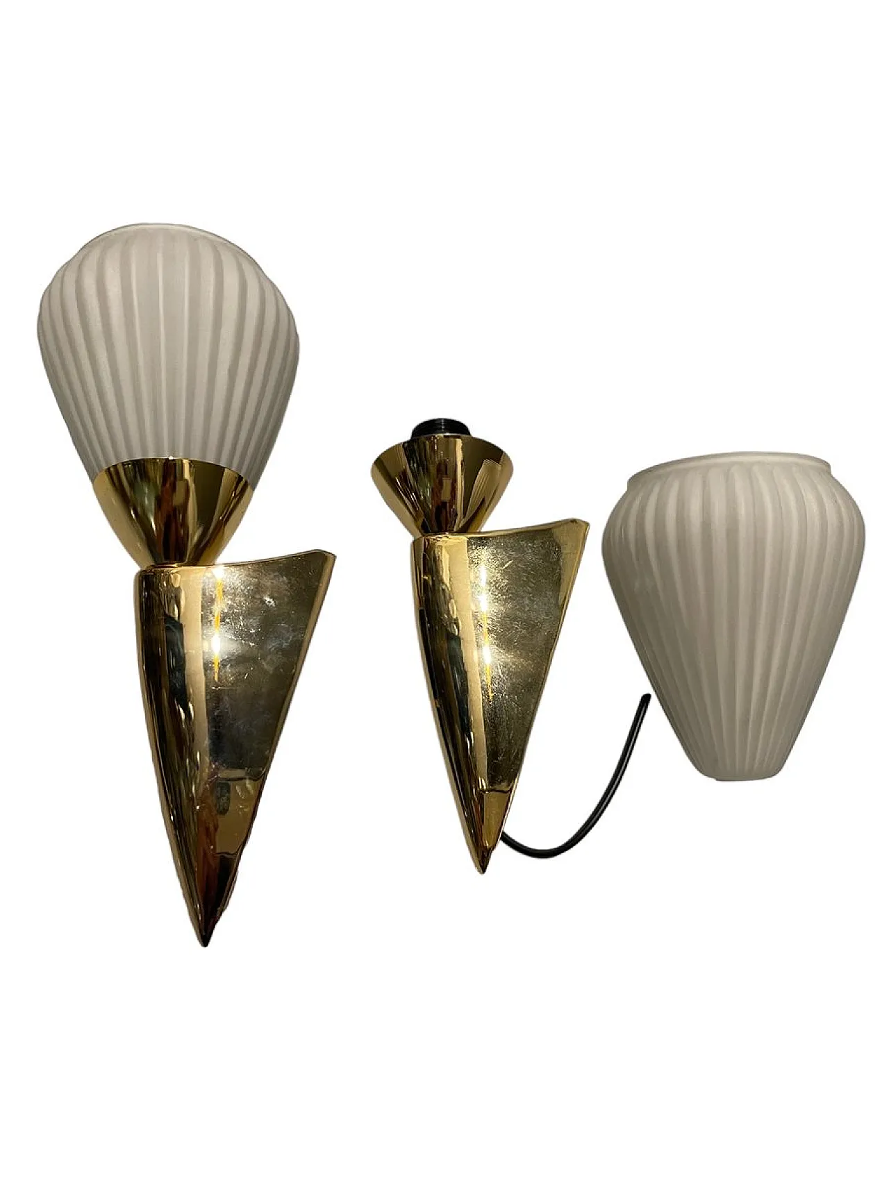 Pair of pleated brass wall light in opaline glass, 1980s 7