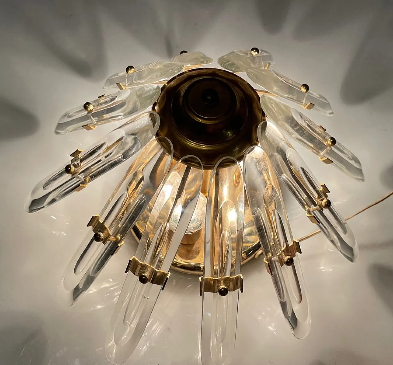 Mid-Century crystal and brass table lamp by Gaetano Sciolari, 1970s 2