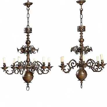 Coppia di lampadari in metallo brunito, primo '900