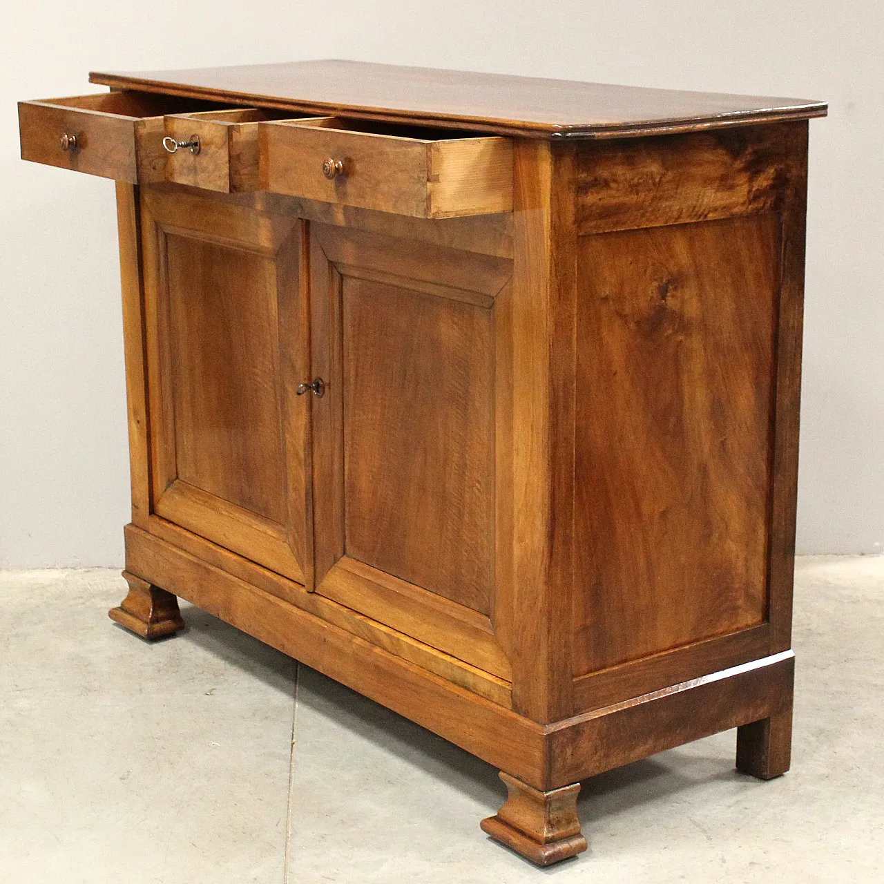Louis Philippe sideboard walnut, 19th century 5