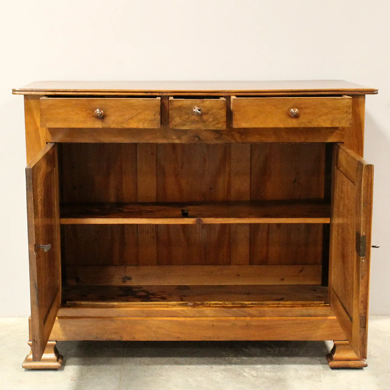 Louis Philippe sideboard walnut, 19th century 6