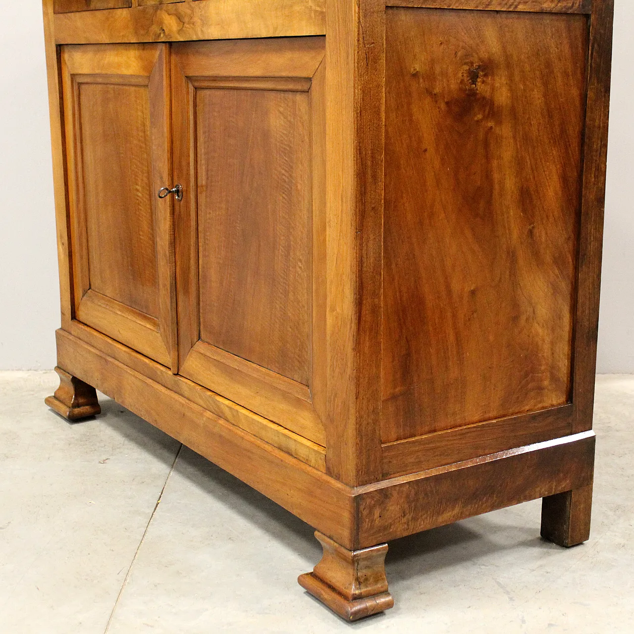 Louis Philippe sideboard walnut, 19th century 10