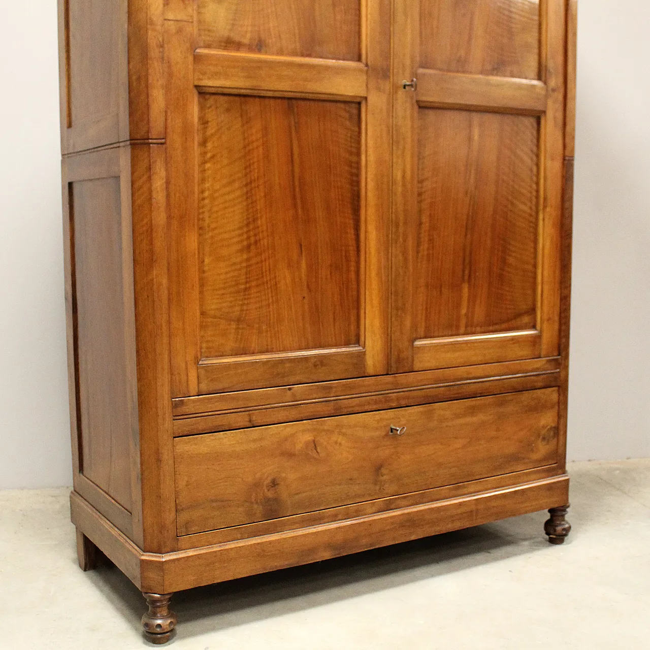 Louis Philippe sideboard wardrobe walnut, 19th century Italian 11