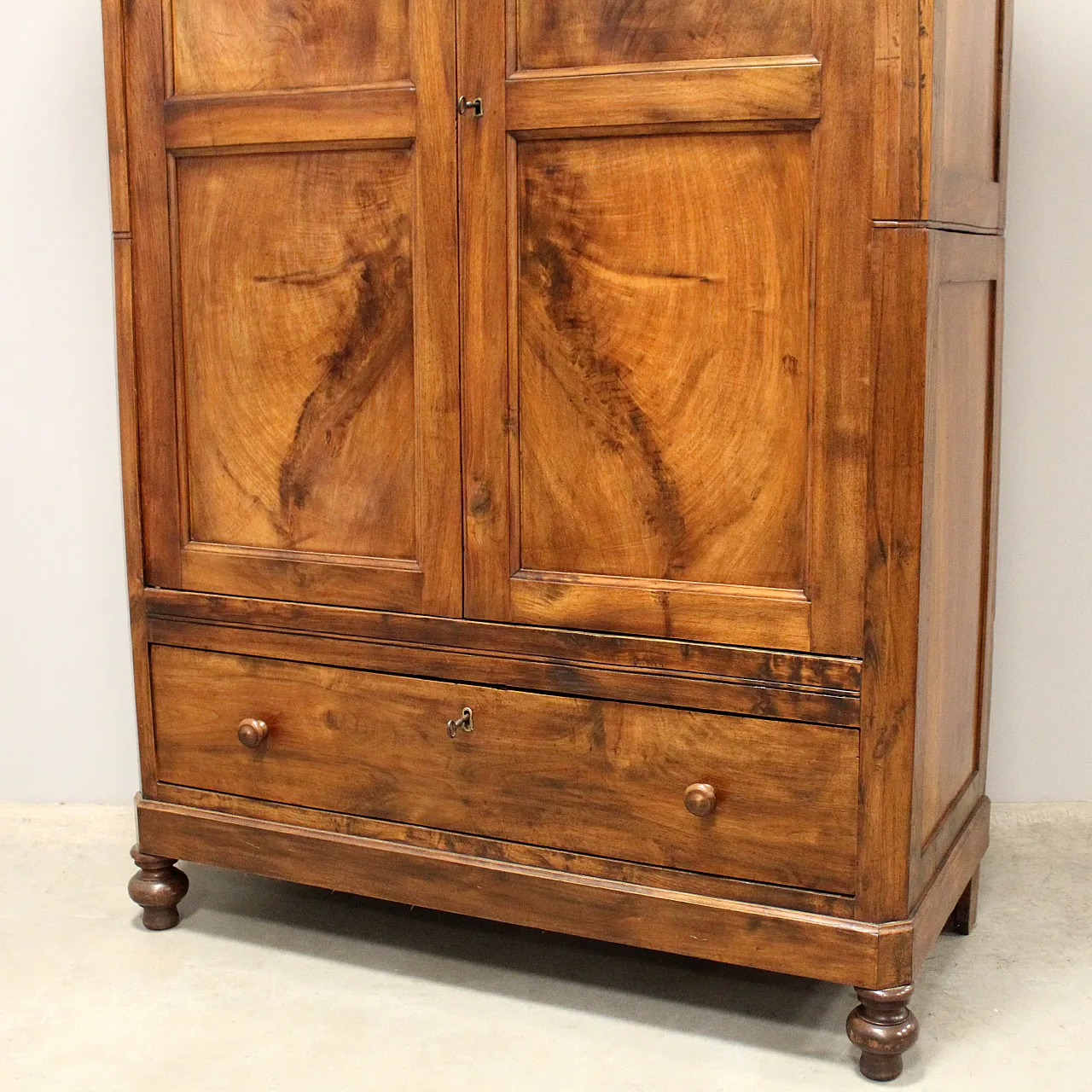 Louis Philippe sideboard wardrobe walnut, 19th century 8
