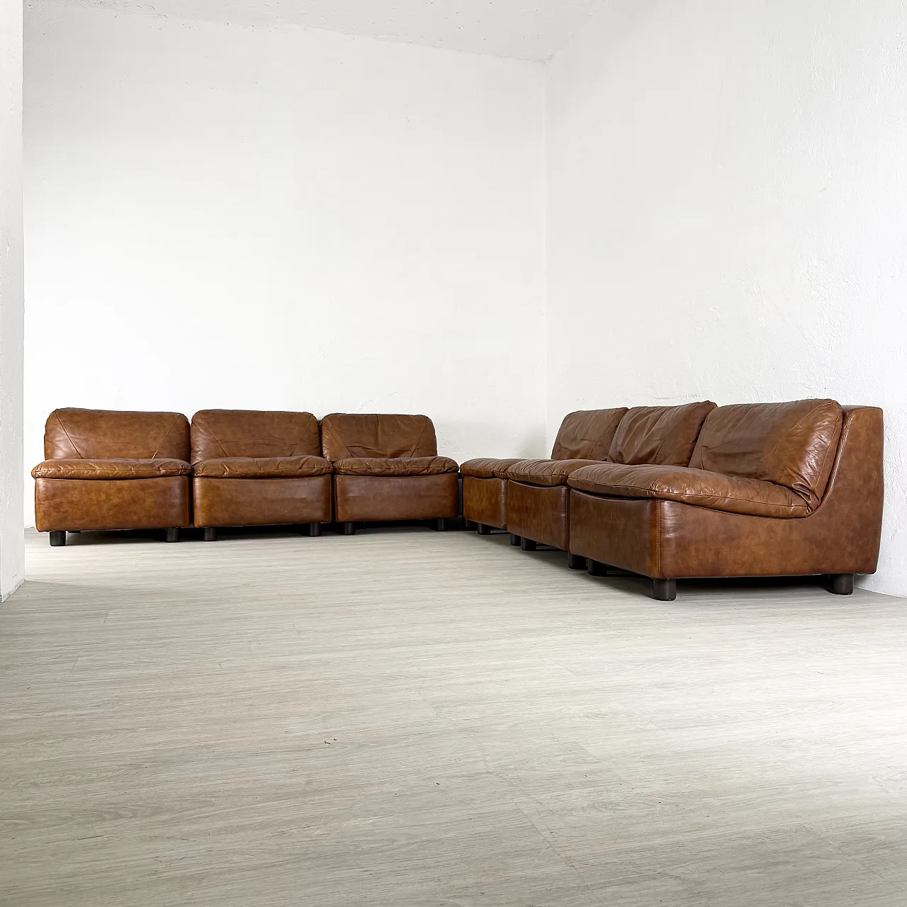 Modular leather sofa, 70s 4