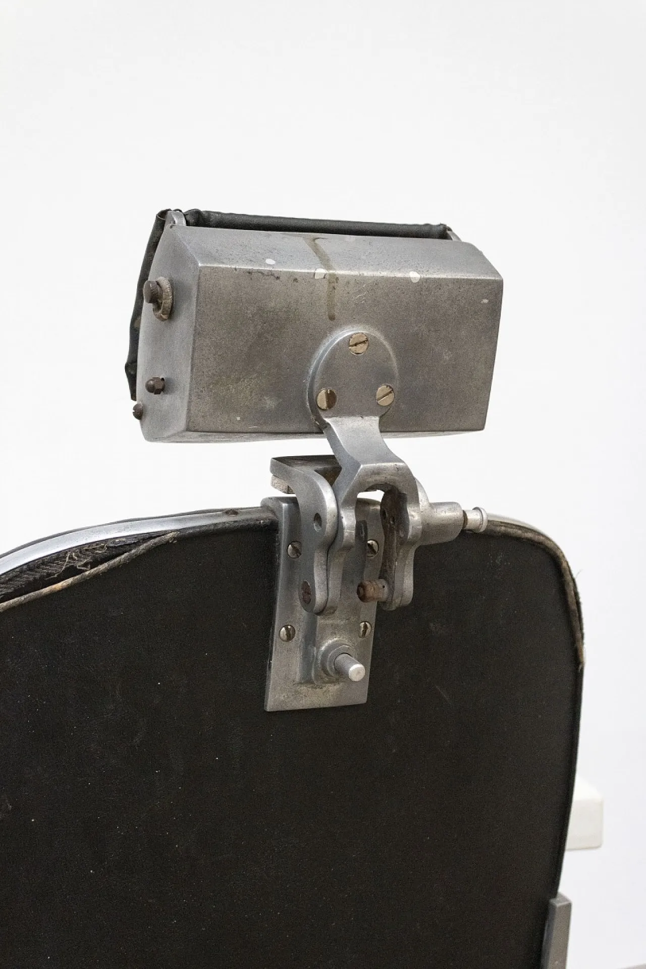 Paral Legnano barber chair, late 20th century 10