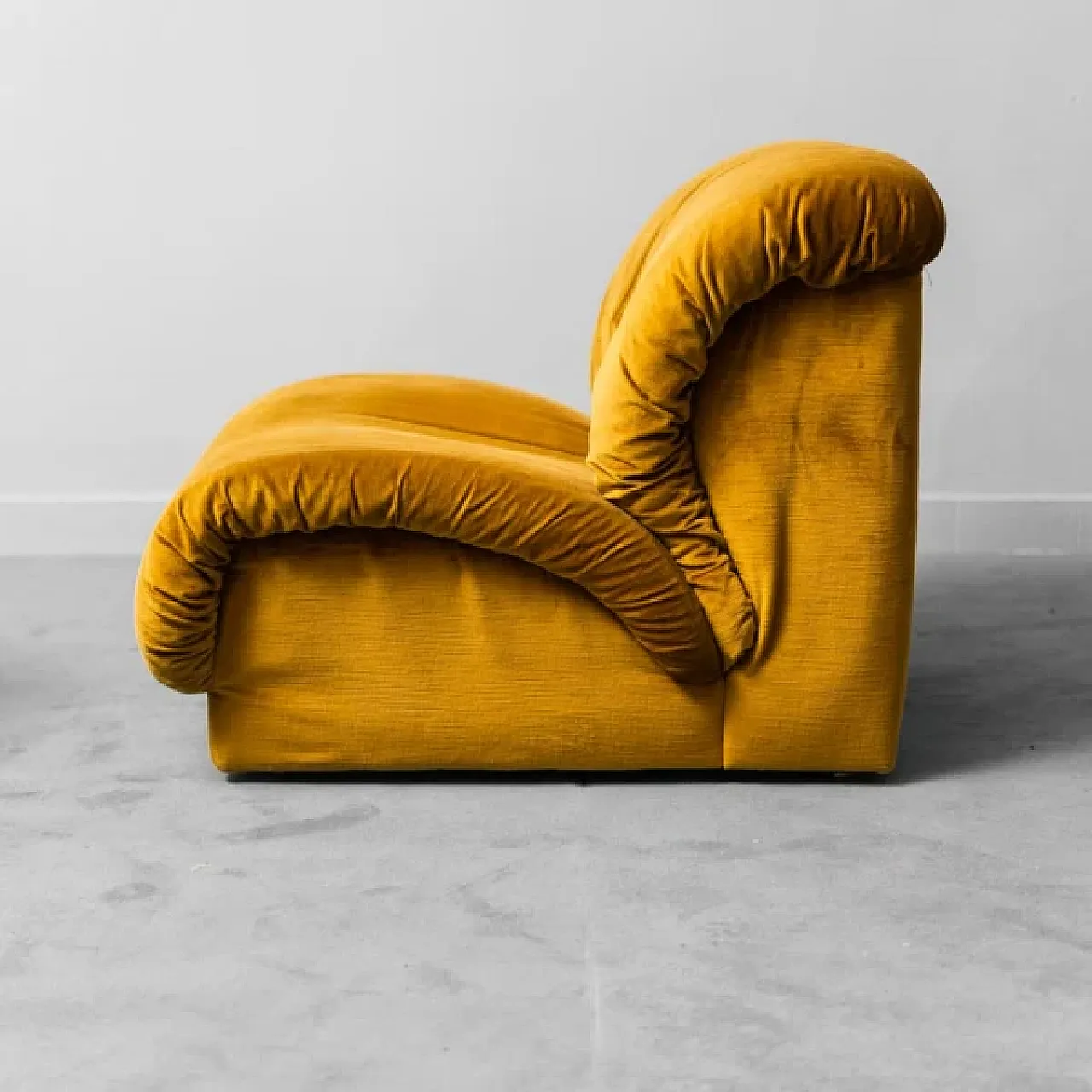 Coppia di poltrone Doimo Salotti, anni '70 3