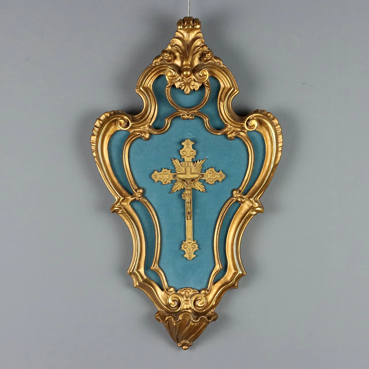 Gilded and chiseled bronze crucifix, late 19th century 1