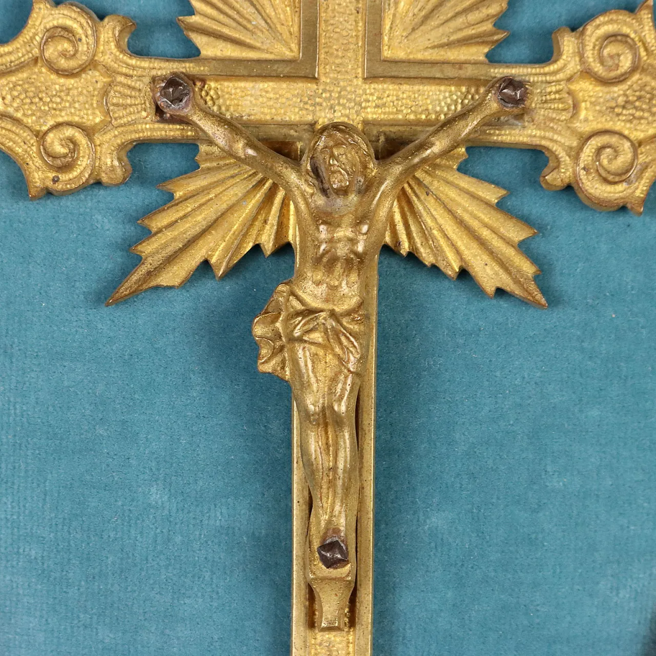 Gilded and chiseled bronze crucifix, late 19th century 4