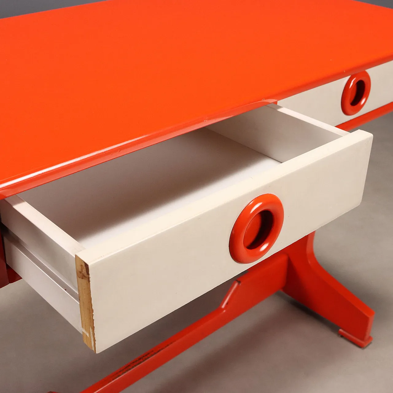 Desk with two drawers in white and orange lacquered wood, 20th century 6