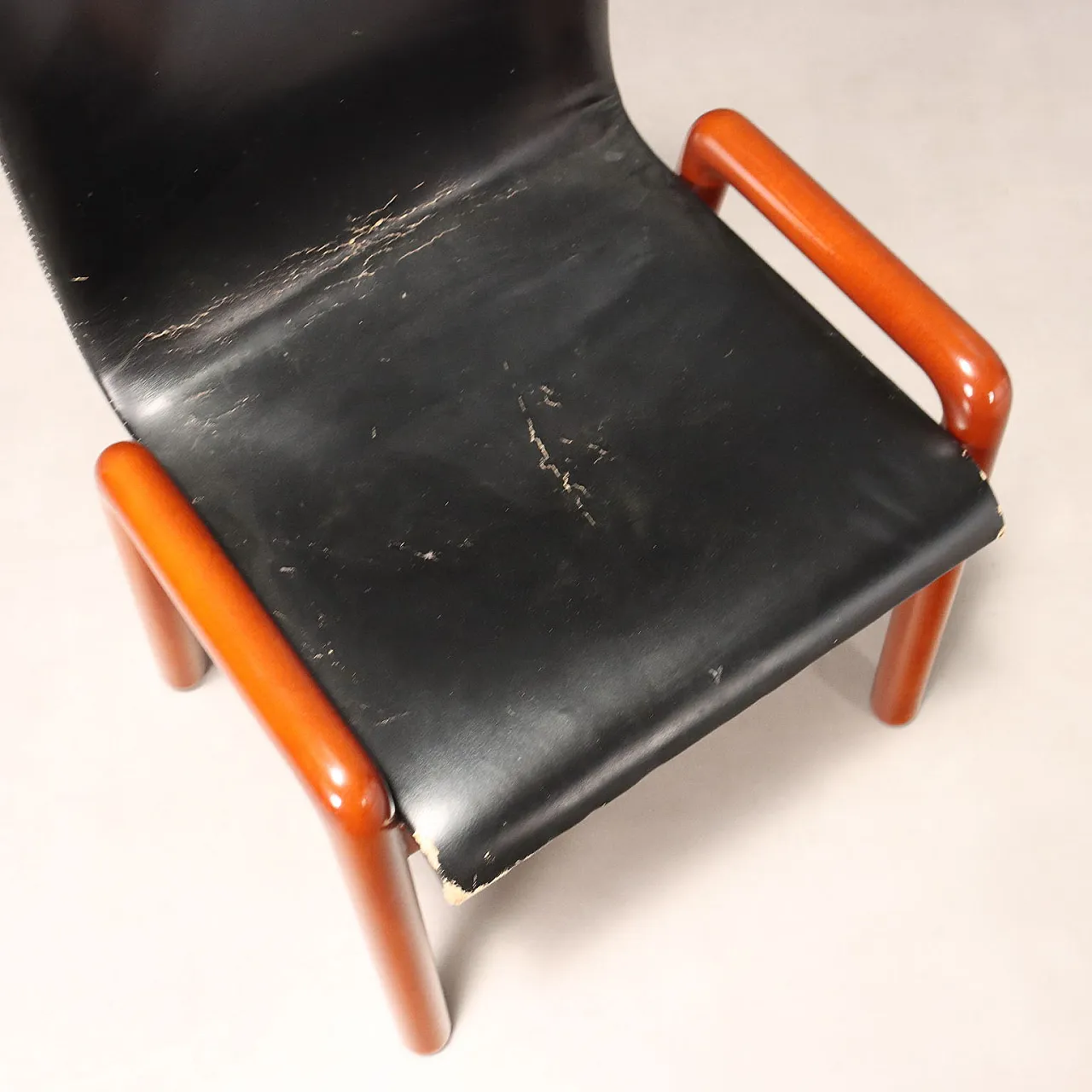 Dining chair with wooden frame and black leather seat, 20th century 6