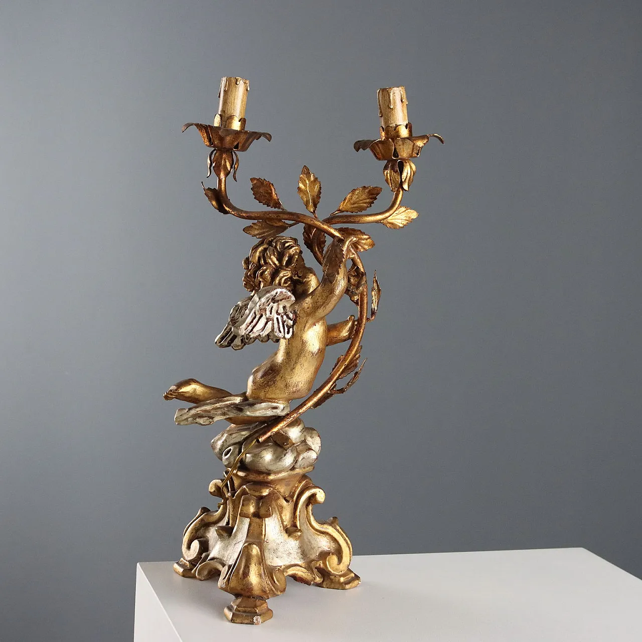 Carved and gilded wooden and iron candelabra, 20th century 7