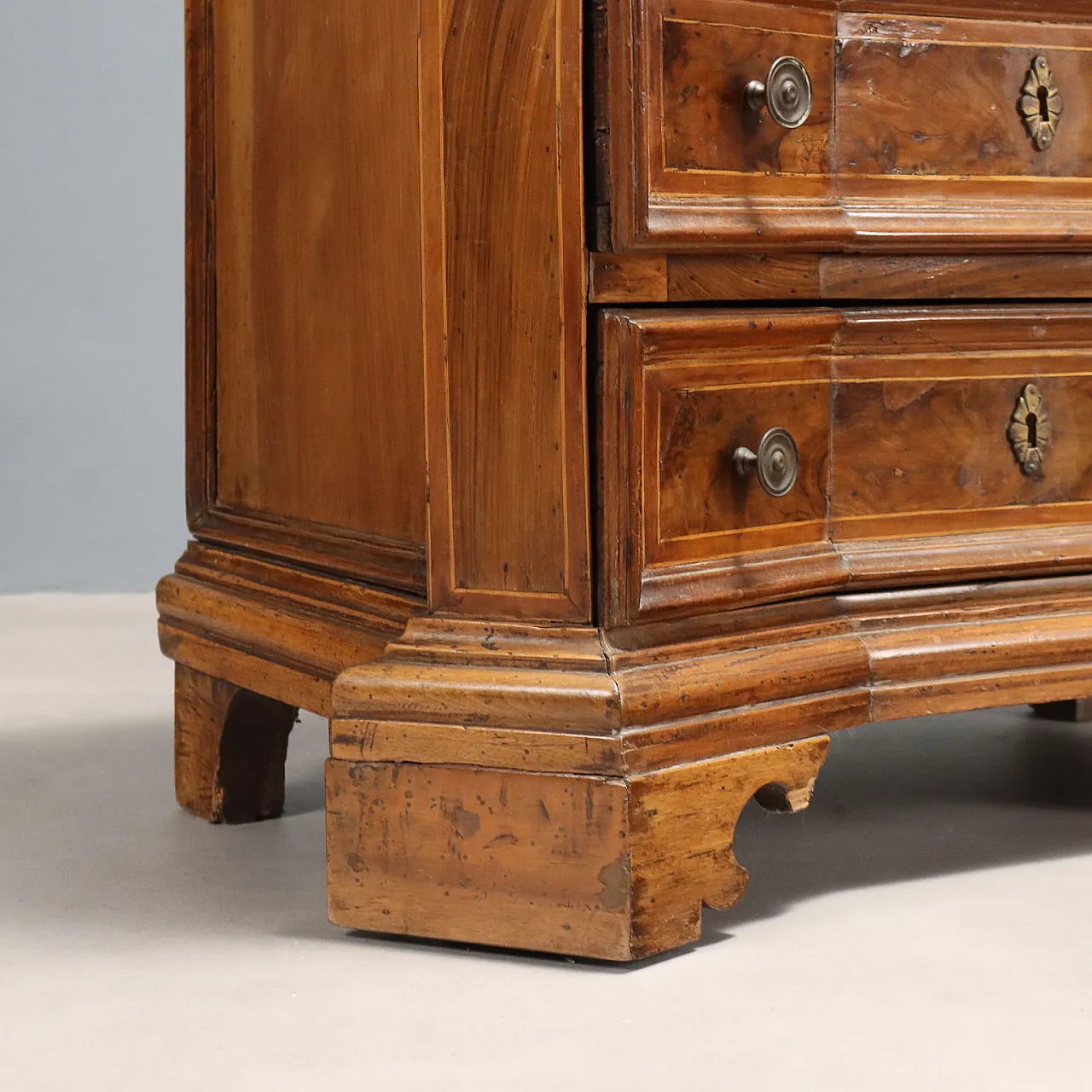 Baroque bedside table in walnut, maple, fir, and bronze, 18th century 6