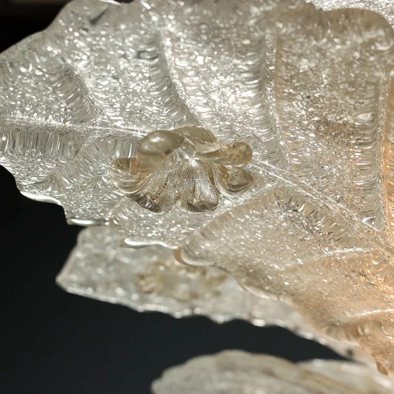 Gold-plated metal lamp with Murano glass leaves, 20th century 5