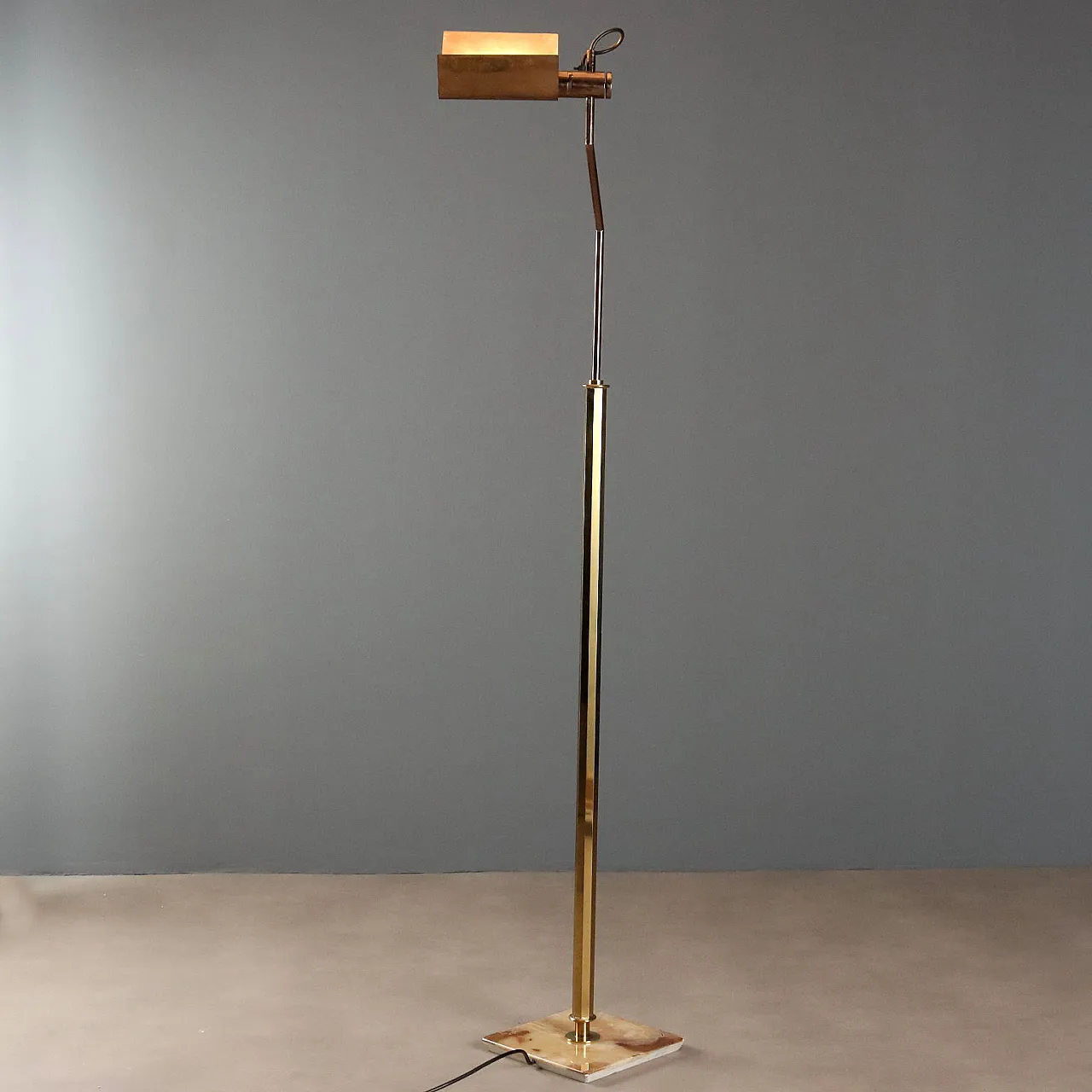 Floor lamp with marble base and brass structure, 20th century 1