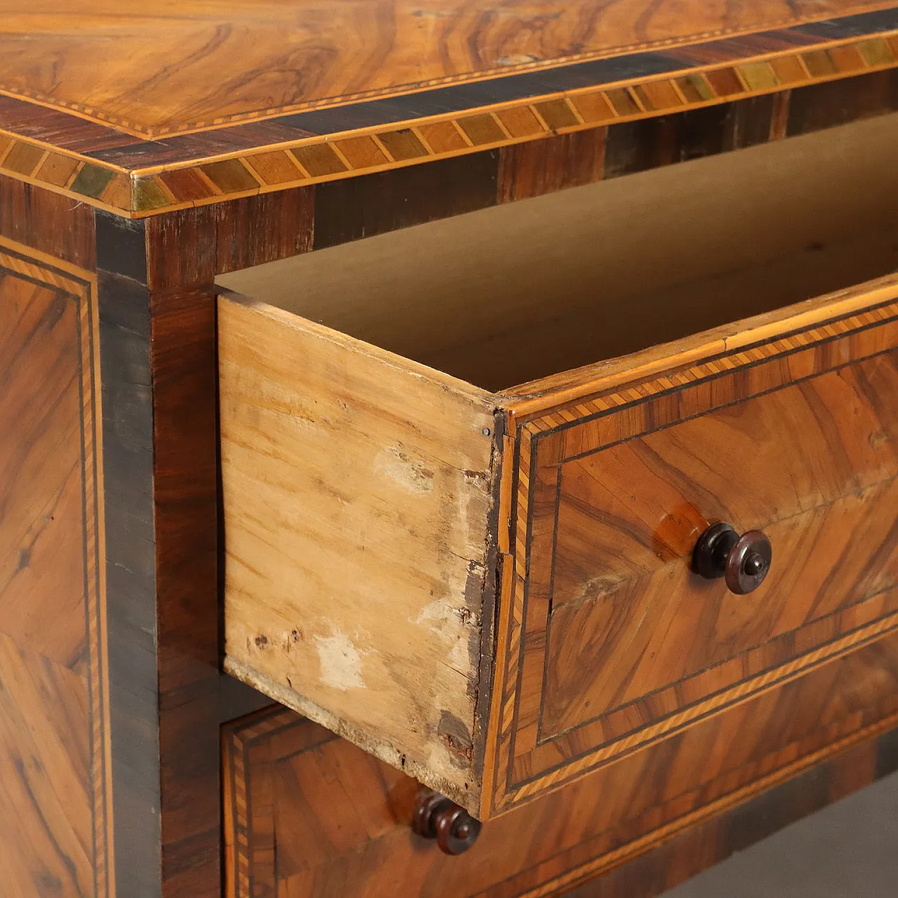 Cassettone neoclassico in olivo e palissandro lucidato, metà '700 3