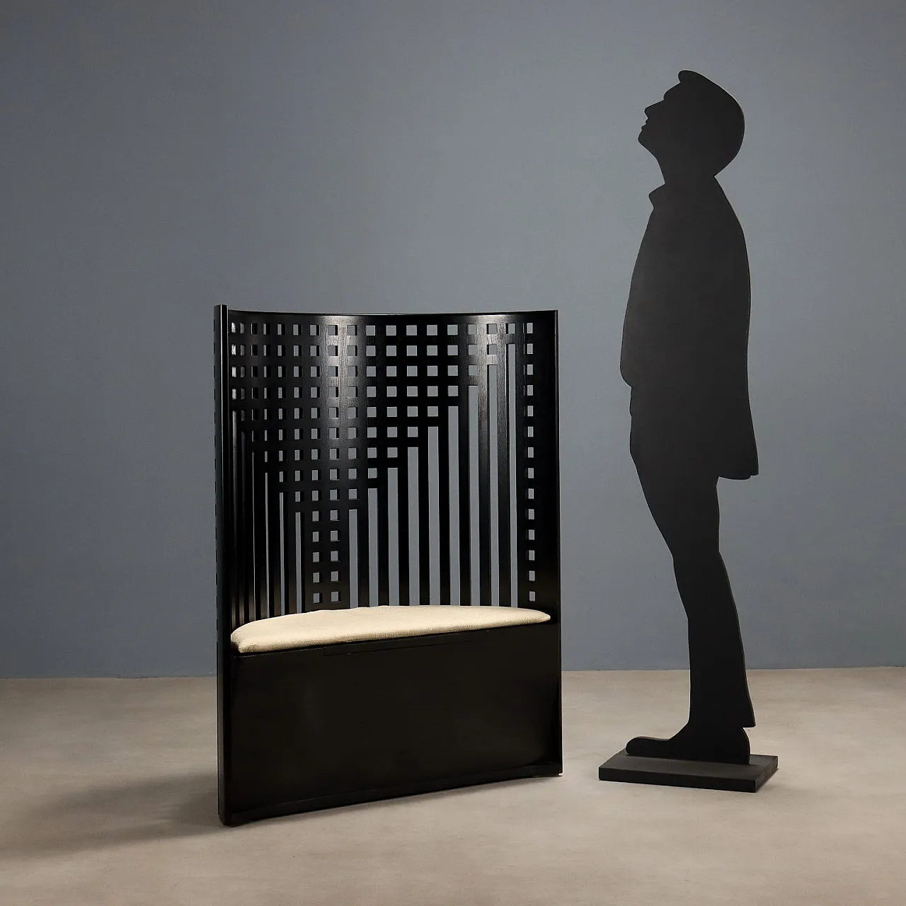 Poltrona in legno di frassino, espanso e tessuto di Cassina, '900 3