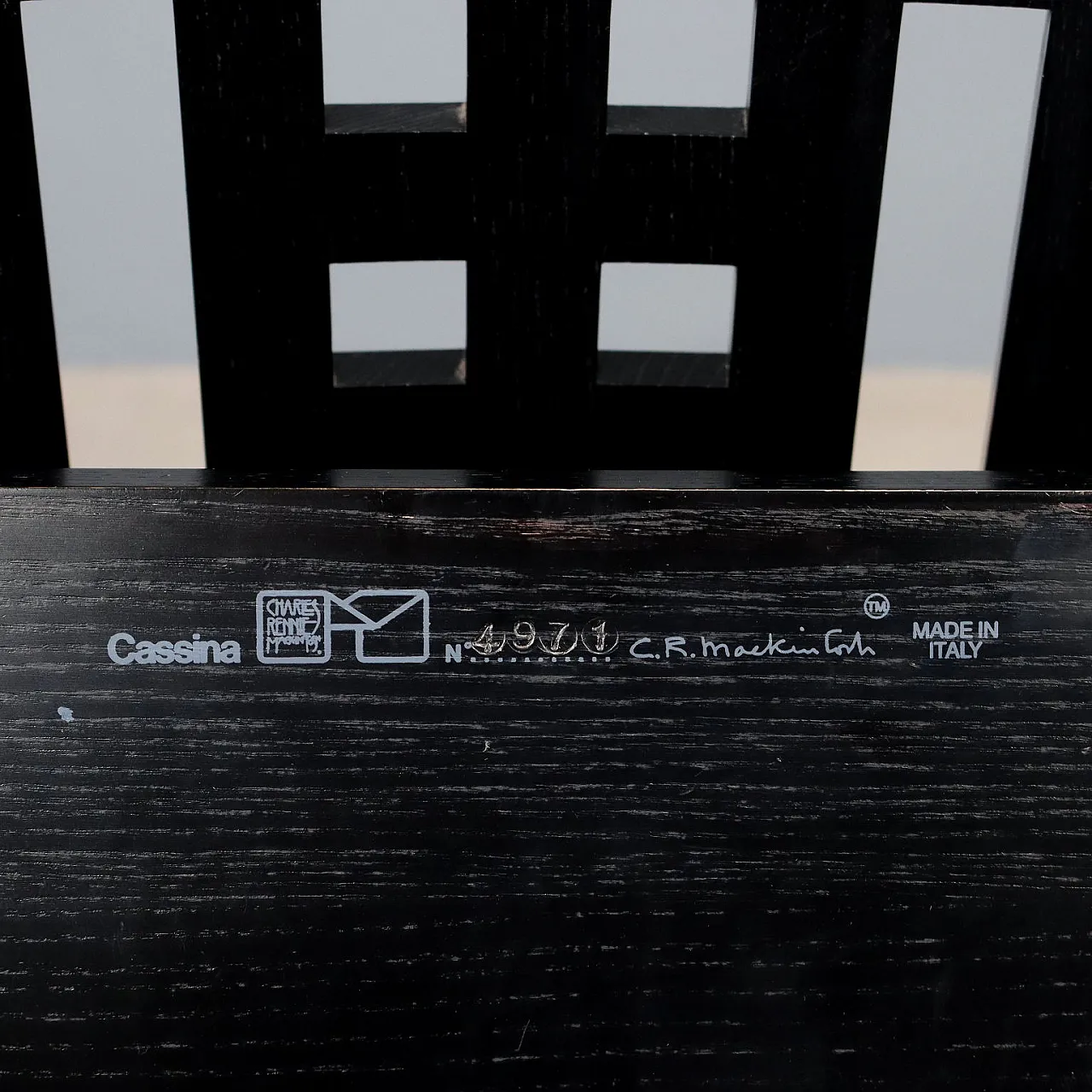 Poltrona in legno di frassino, espanso e tessuto di Cassina, '900 9