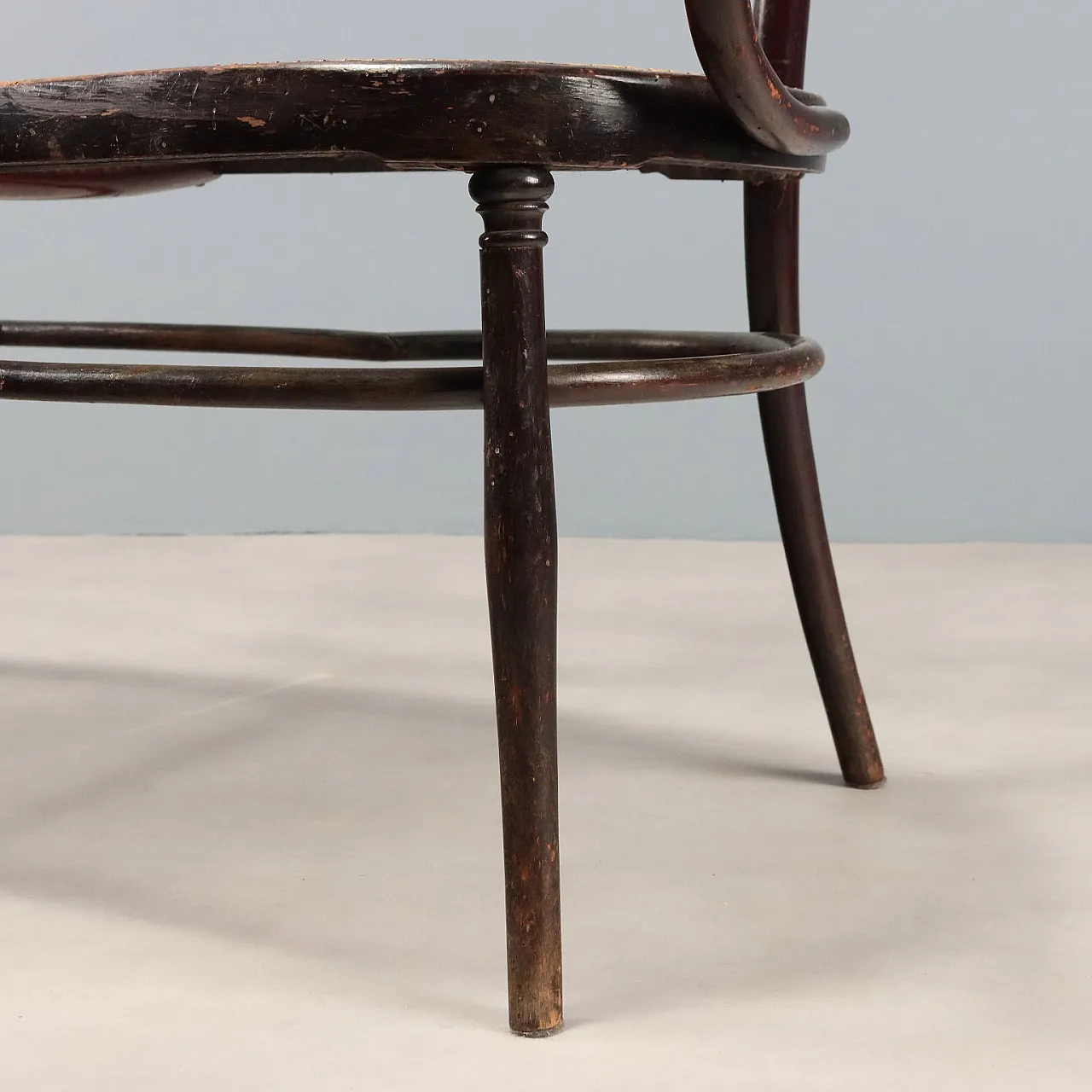 Two-seater sofa in walnut-stained curved beech, late 19th century 6