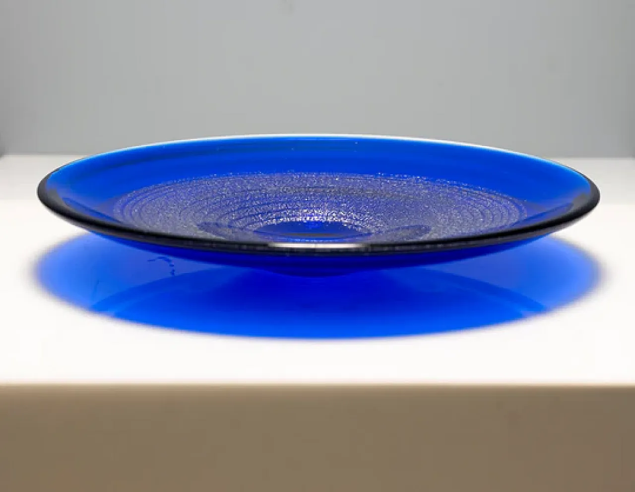 Ciotola in vetro con foglia d'oro di František Vízner, anni '70 3