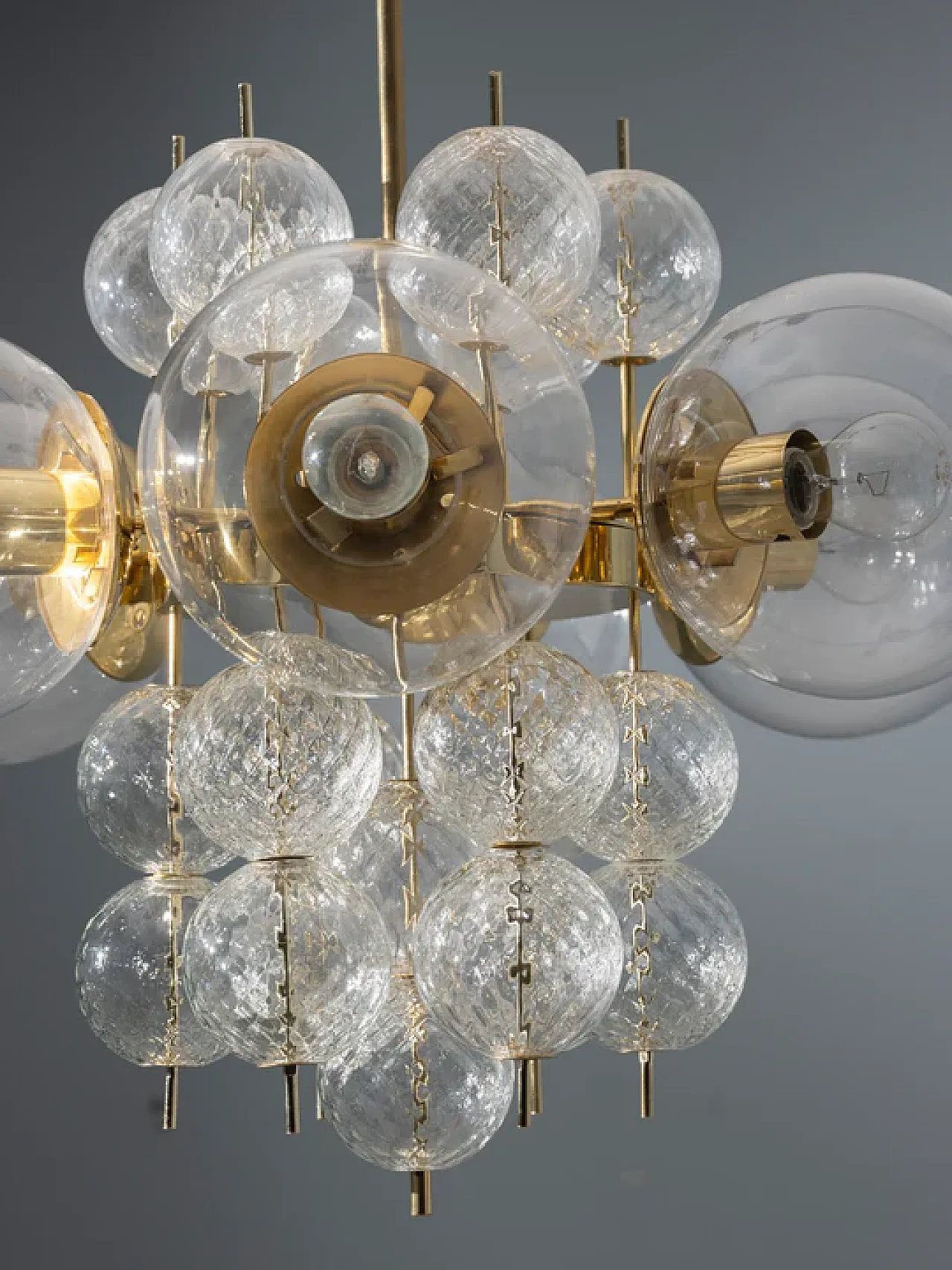 Lampadario in ottone e vetro della metà del secolo, anni '60 2