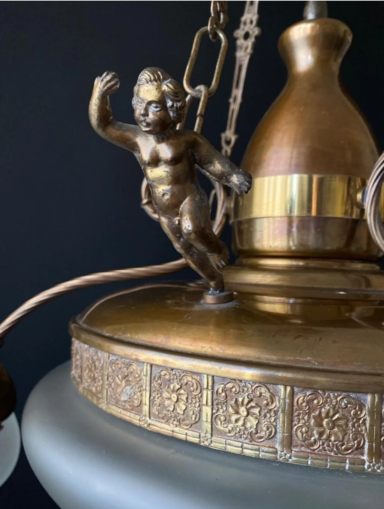 Brass chandelier with Putti, 1960s 8