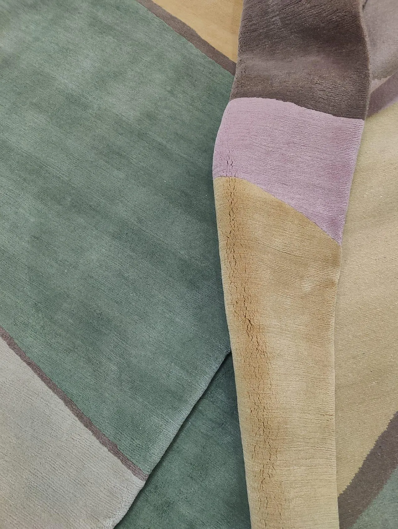 Large hand-knotted Tibetan rug in pure wool, 2000s 7