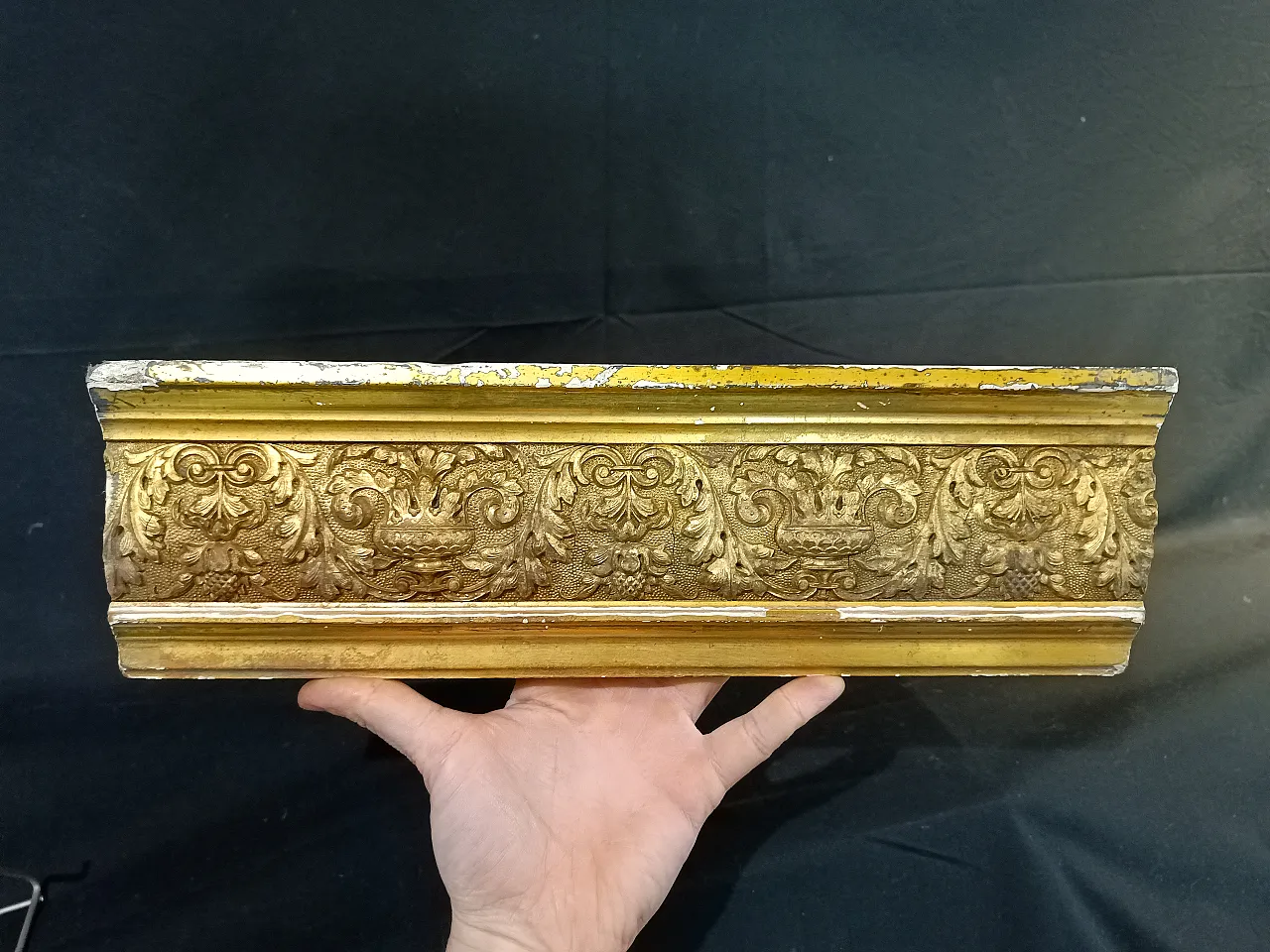 Shelf neoclassical frieze gilded wood gouache, late 19th century 1