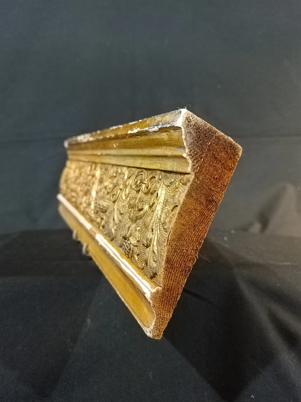 Shelf neoclassical frieze gilded wood gouache, late 19th century 3