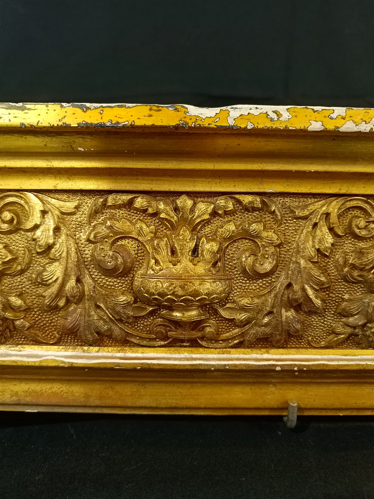 Shelf neoclassical frieze gilded wood gouache, late 19th century 14