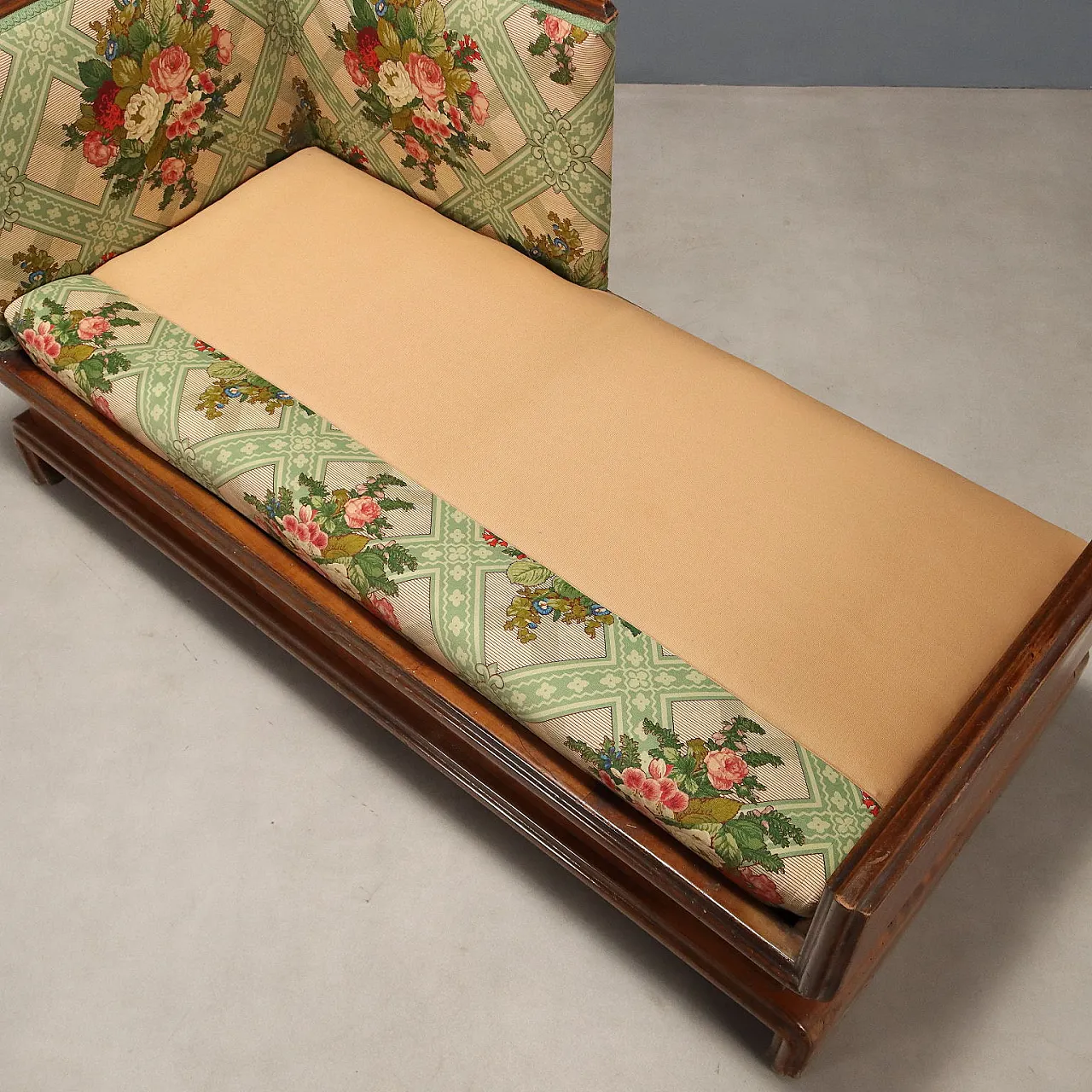 Art Deco sofa in walnut and walnut frame, late 20th century 8