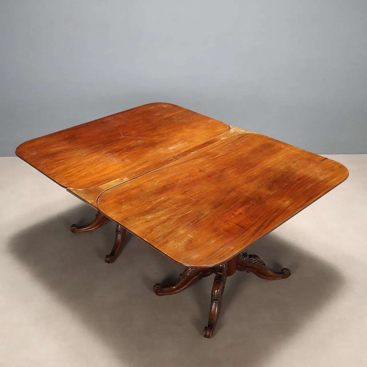 Pair of Victorian mahogany bookcase tables, 19th century 3