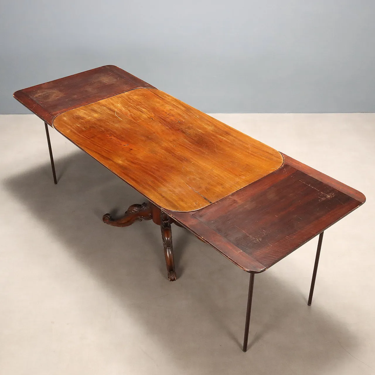 Pair of Victorian mahogany bookcase tables, 19th century 5