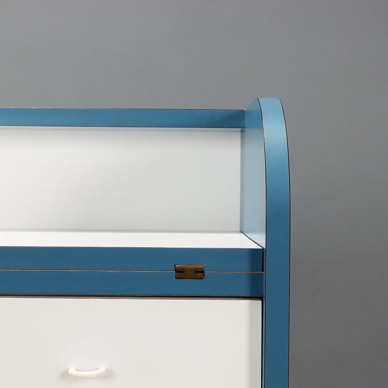 Wooden cabinet with drawers and extendable drop-leaf top, 20th century 6