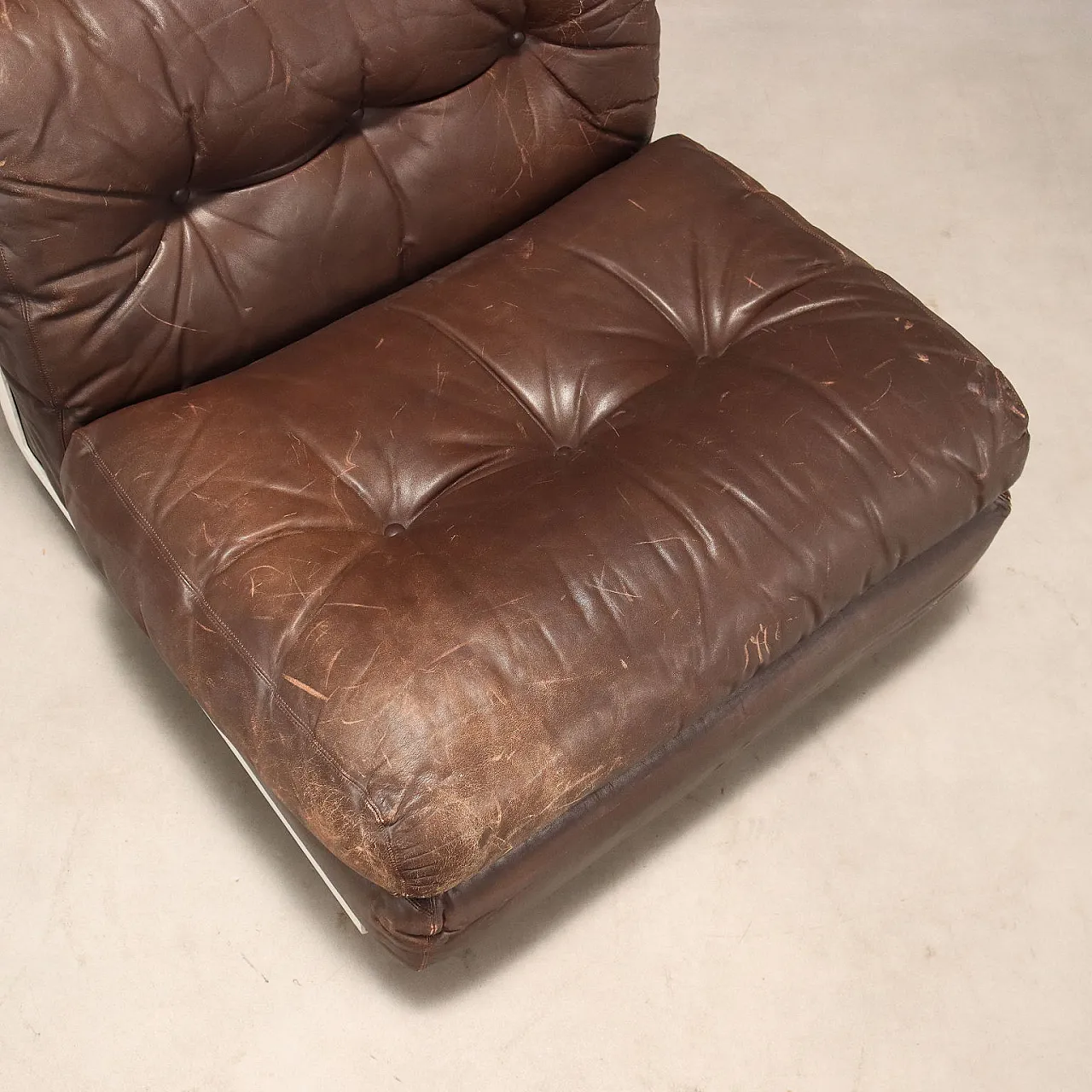 Amanta armchair in plastic, foam, and leather, 20th century 8