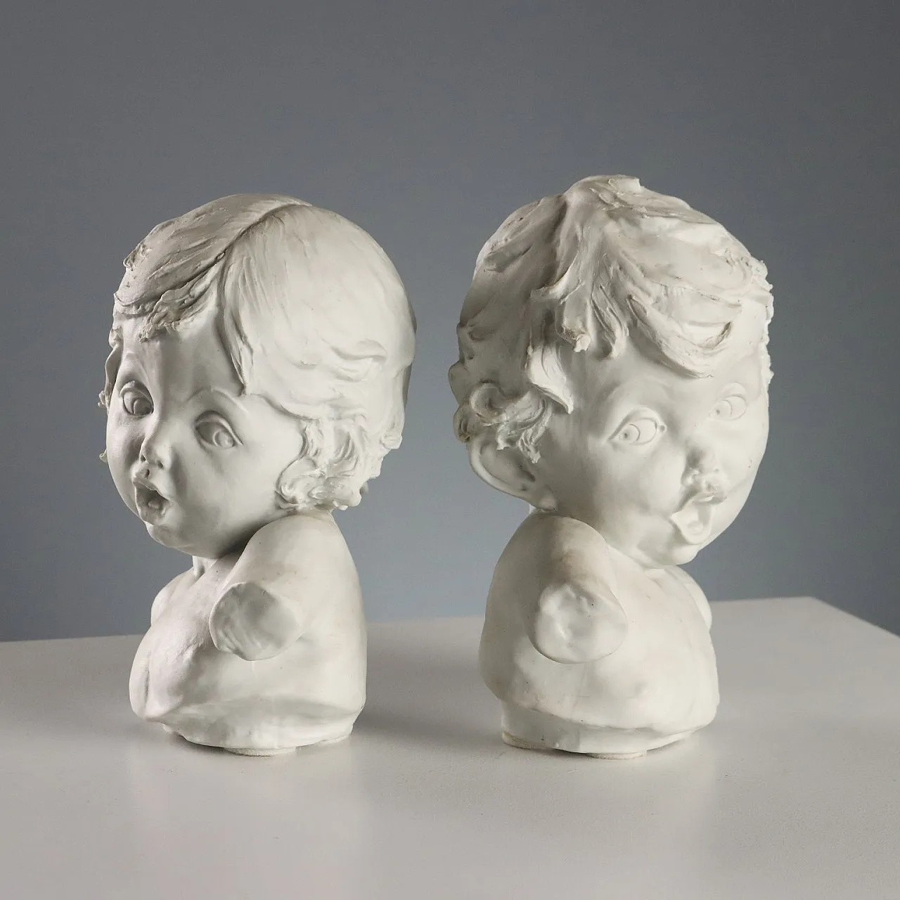 Coppia di busti di bambini, sculture in biscotto specchiato, '900 7