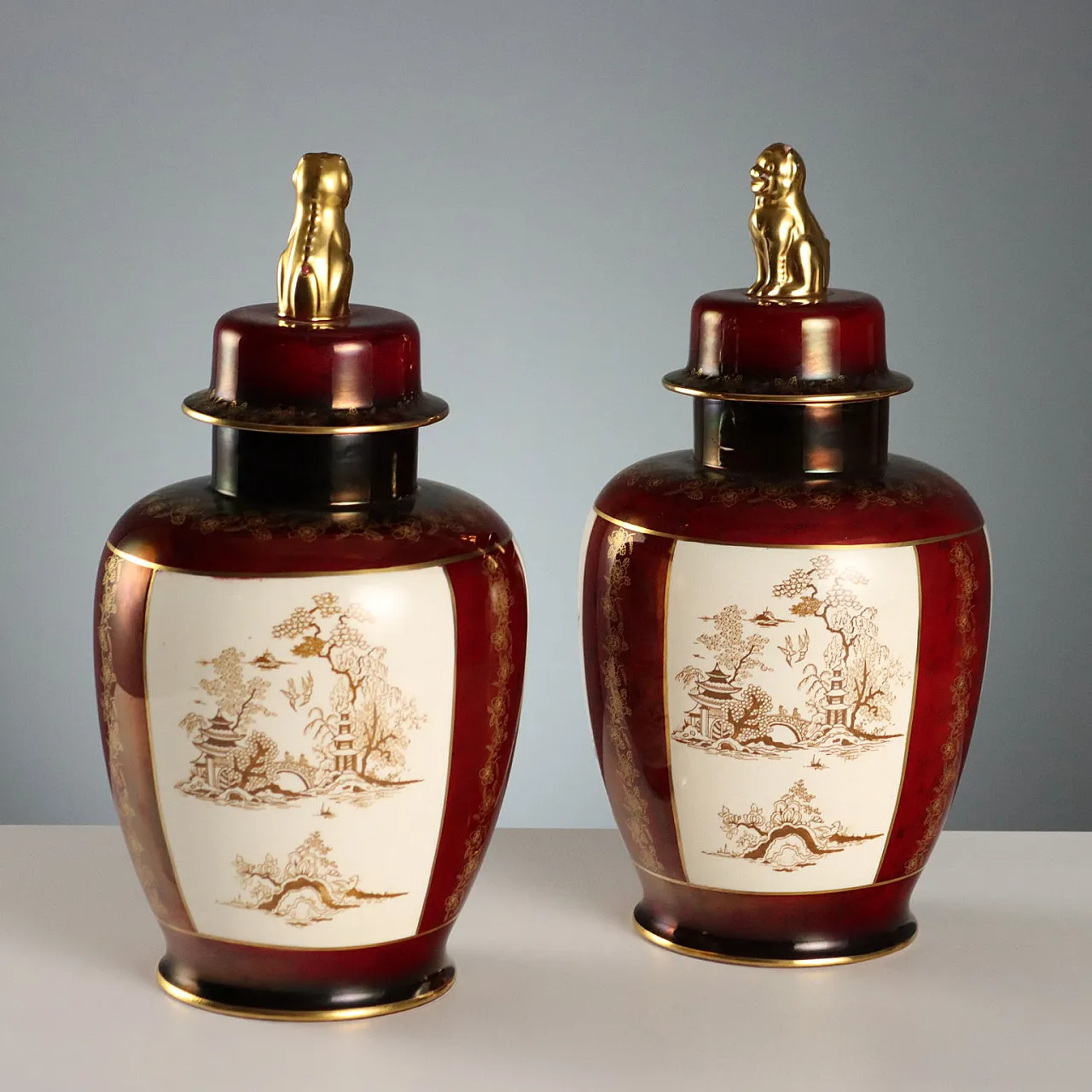 Pair of ceramic urn-shaped vases, 20th century 3