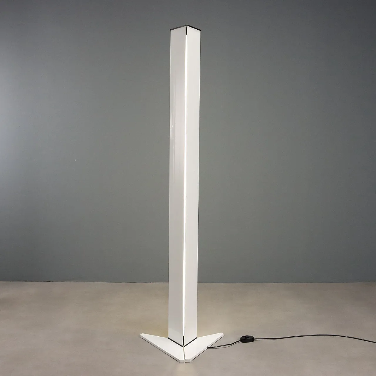 White lacquered metal floor lamp, 20th century 4