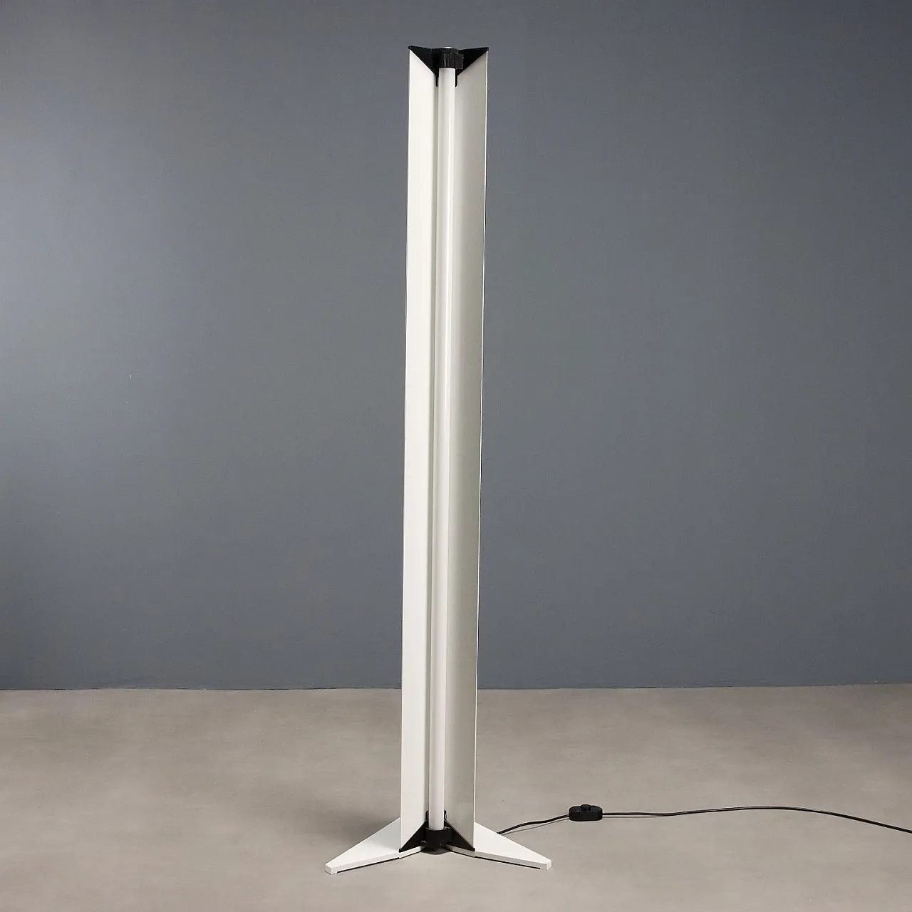 White lacquered metal floor lamp, 20th century 5