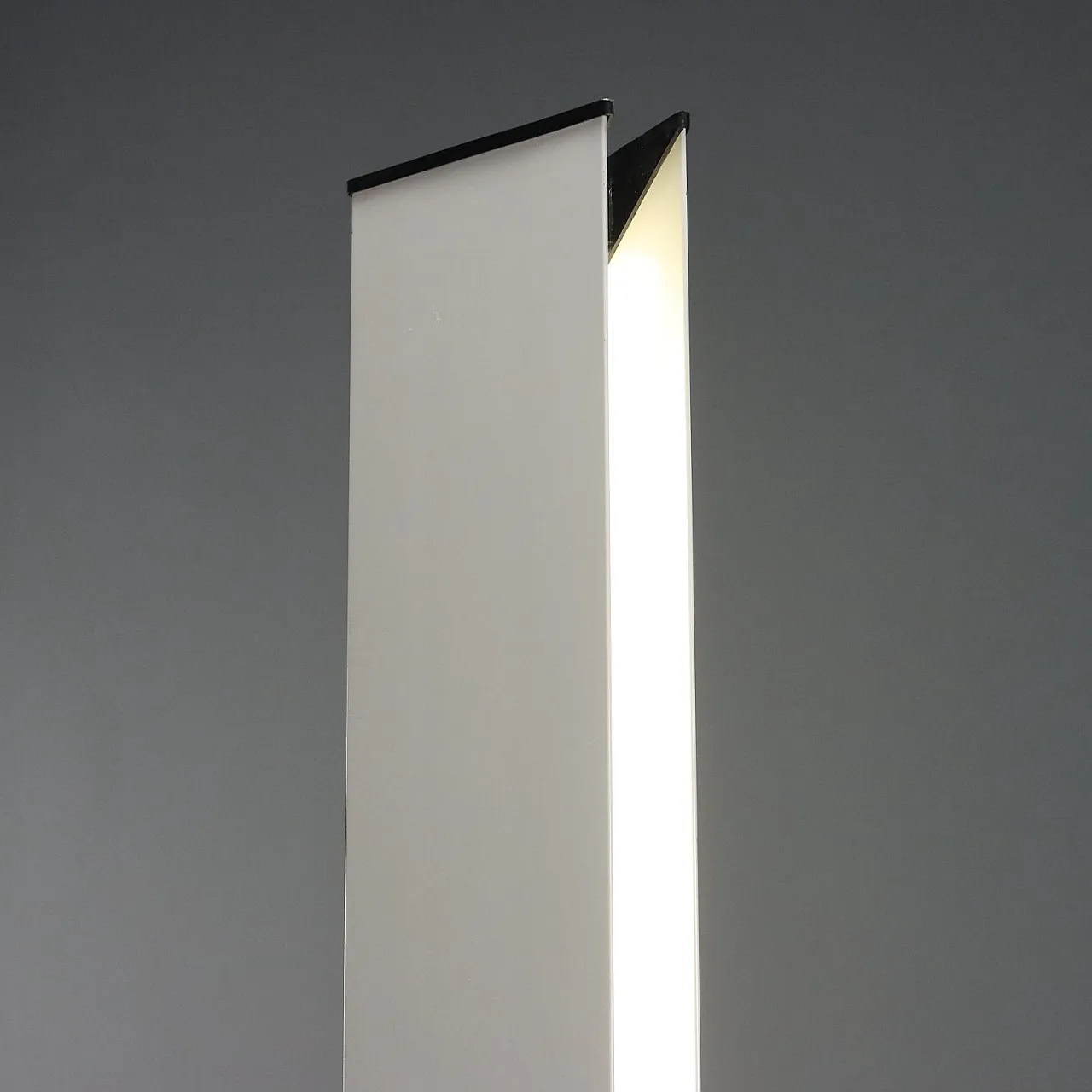 White lacquered metal floor lamp, 20th century 7