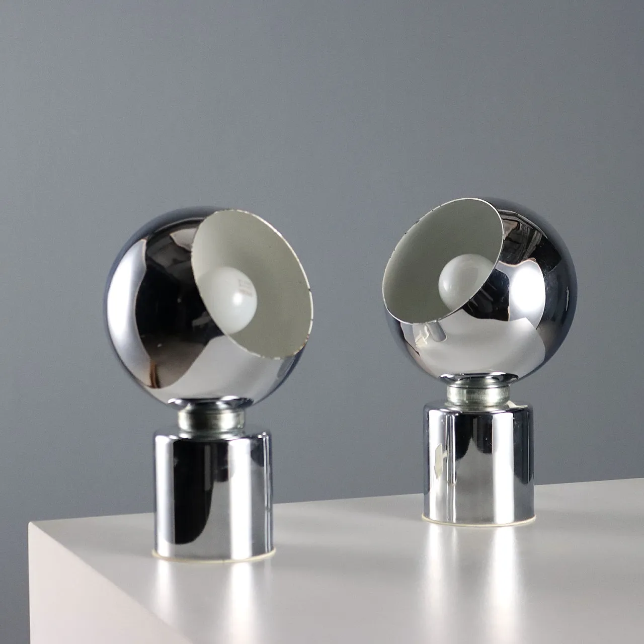 Pair of metal lamps with adjustable diffuser, 20th century 4